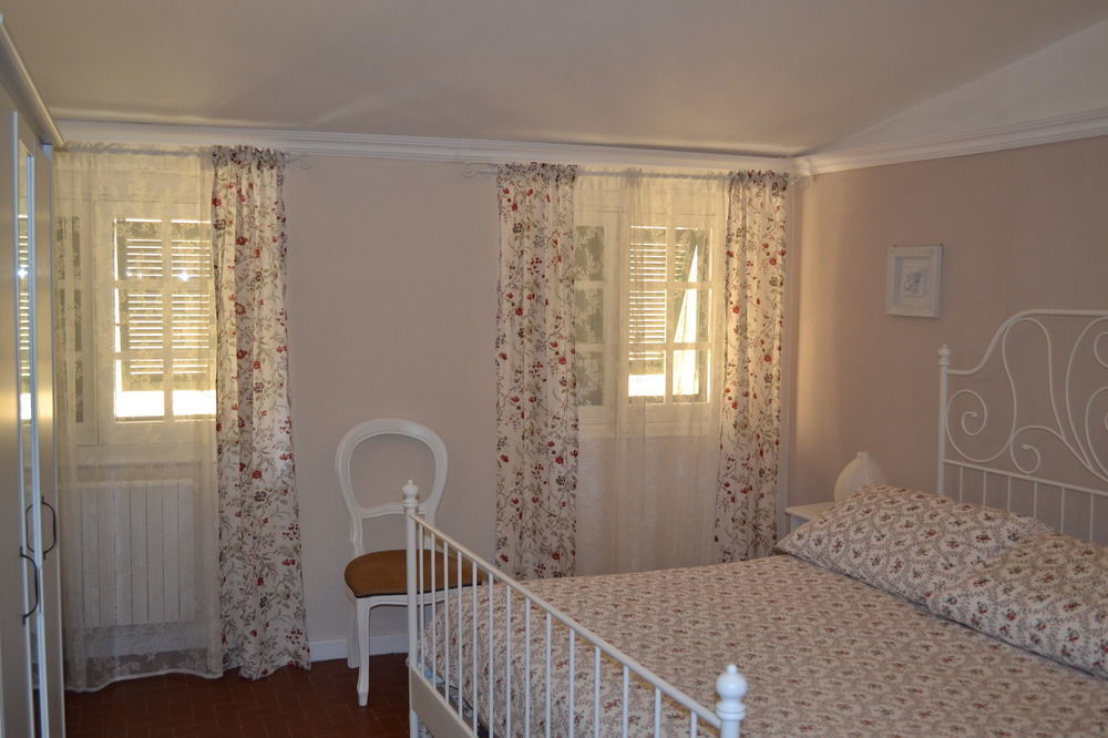 סרזאנה Corte Palazzo Picedi Benettini מראה חיצוני תמונה